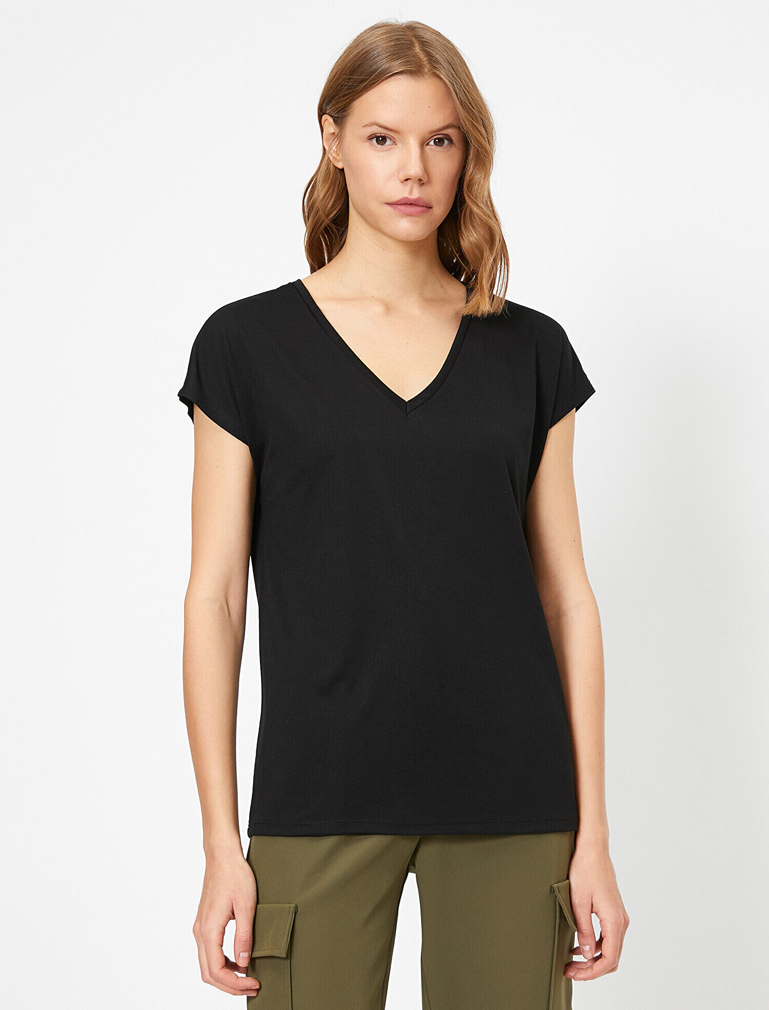 v yaka basic t-shirt