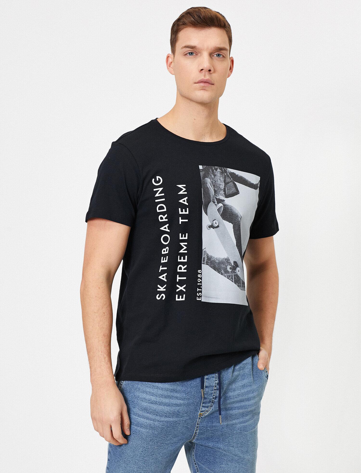 Koton Yazılı Baskılı T-Shirt - Siyah. 1