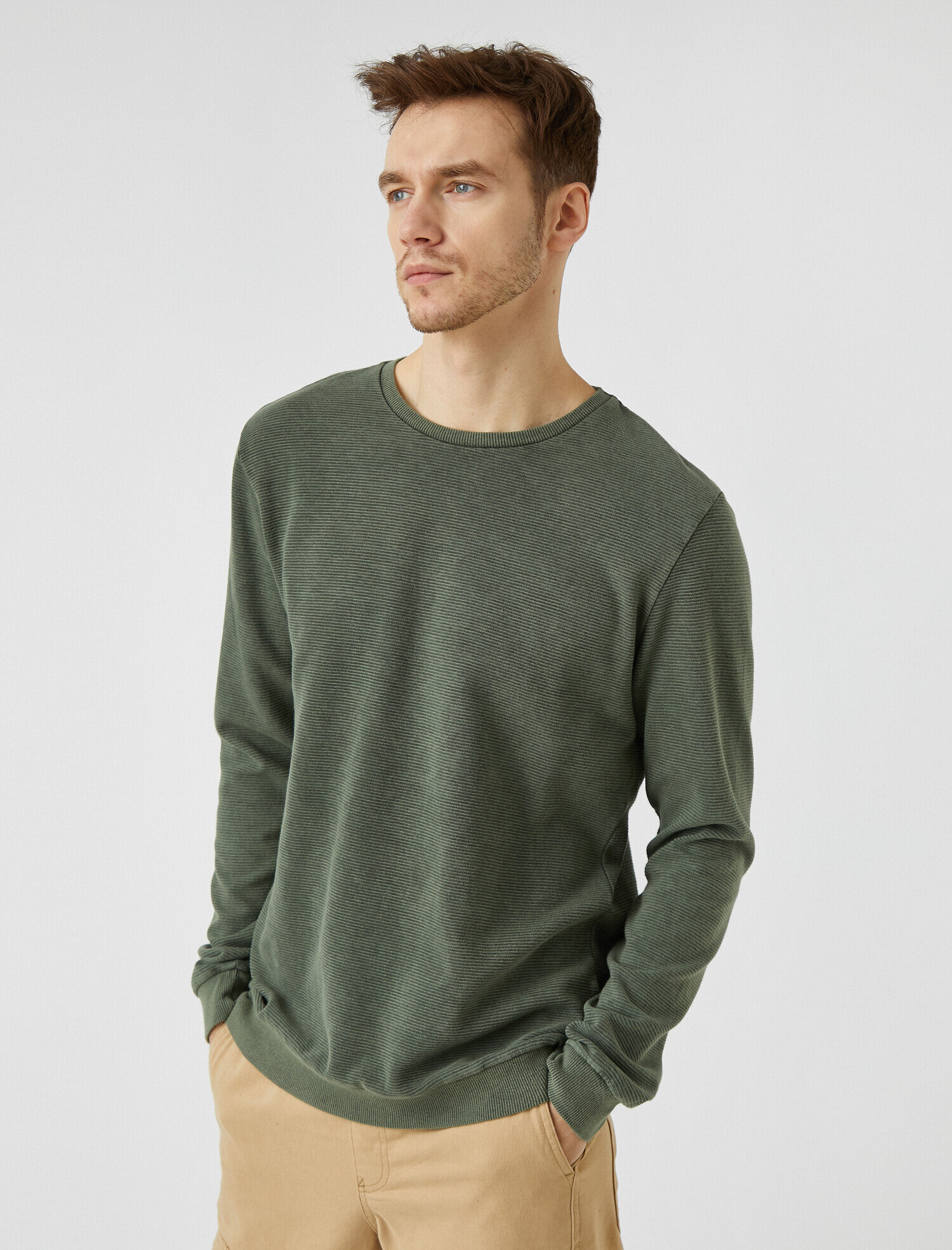 slim fit crew neck sweater