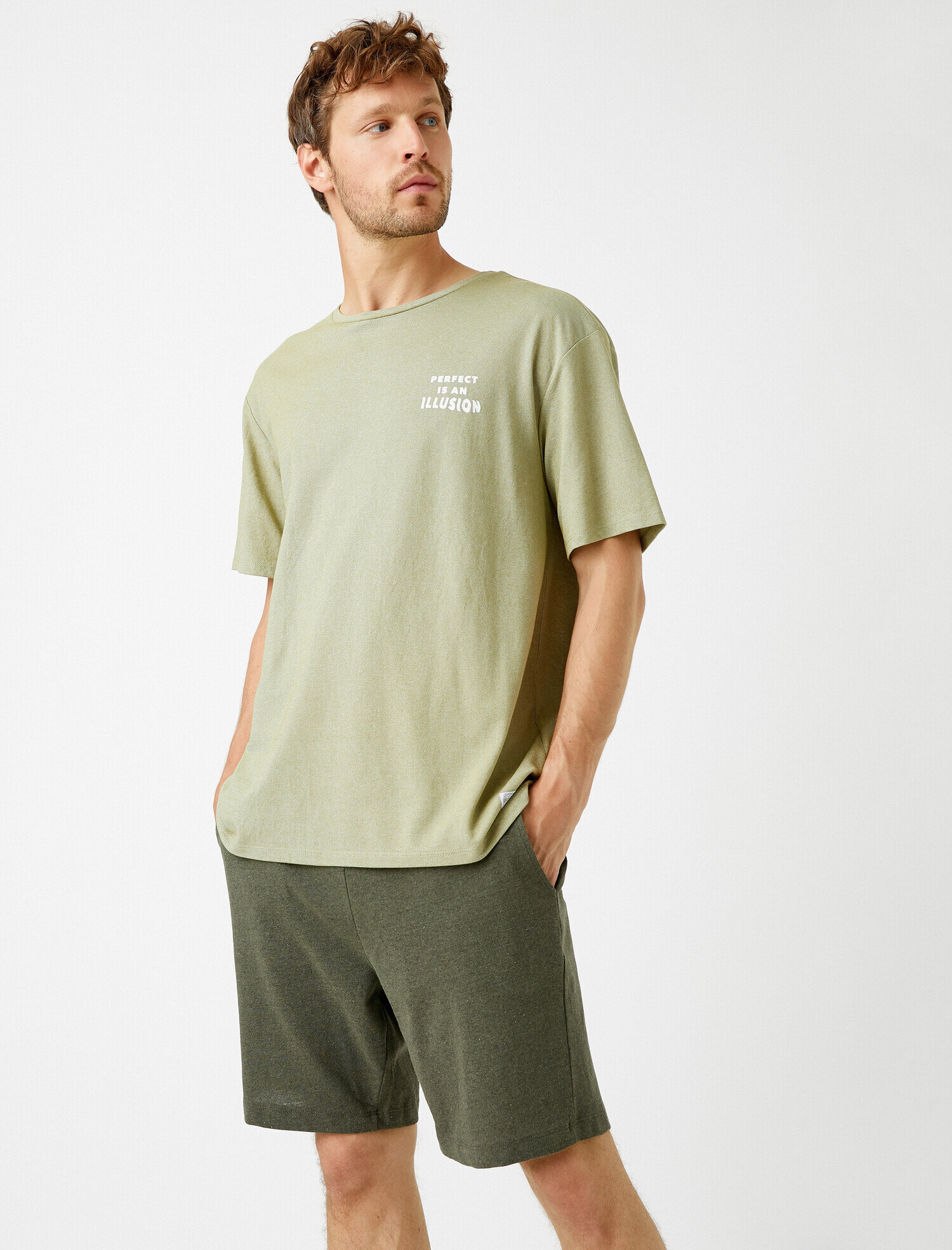 khaki shorts and t shirt