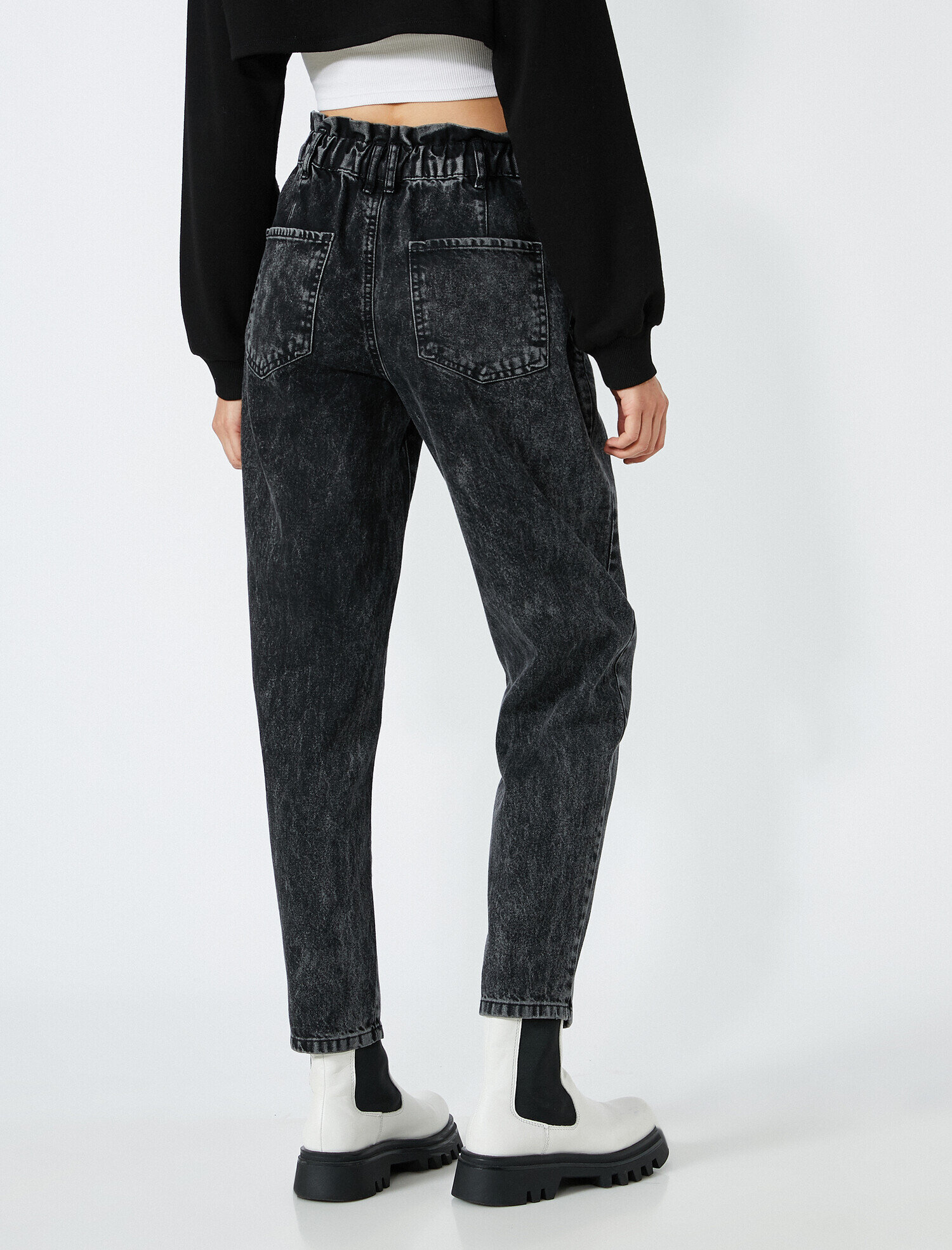 high waisted black loose jeans