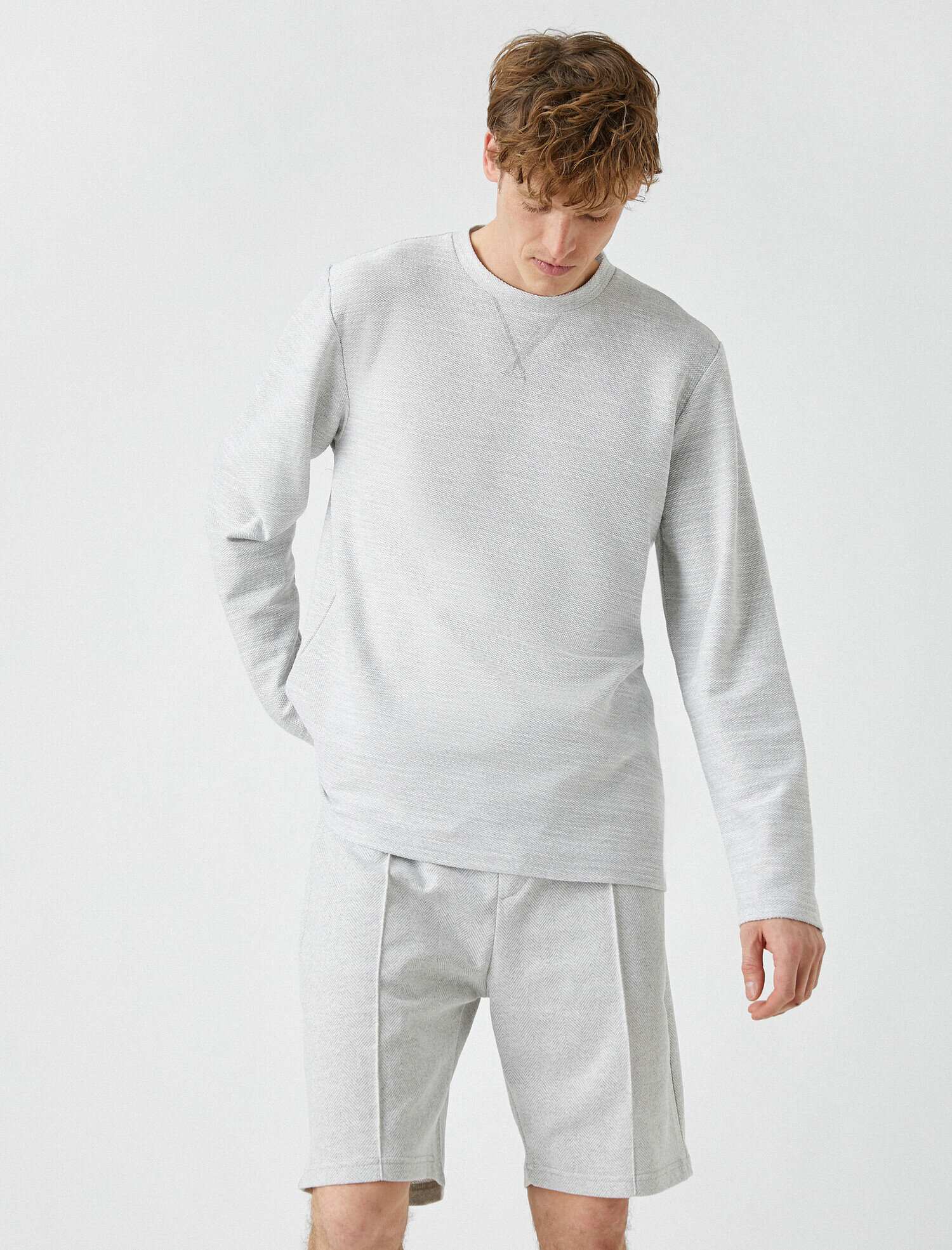 slim fit grey sweatshirt