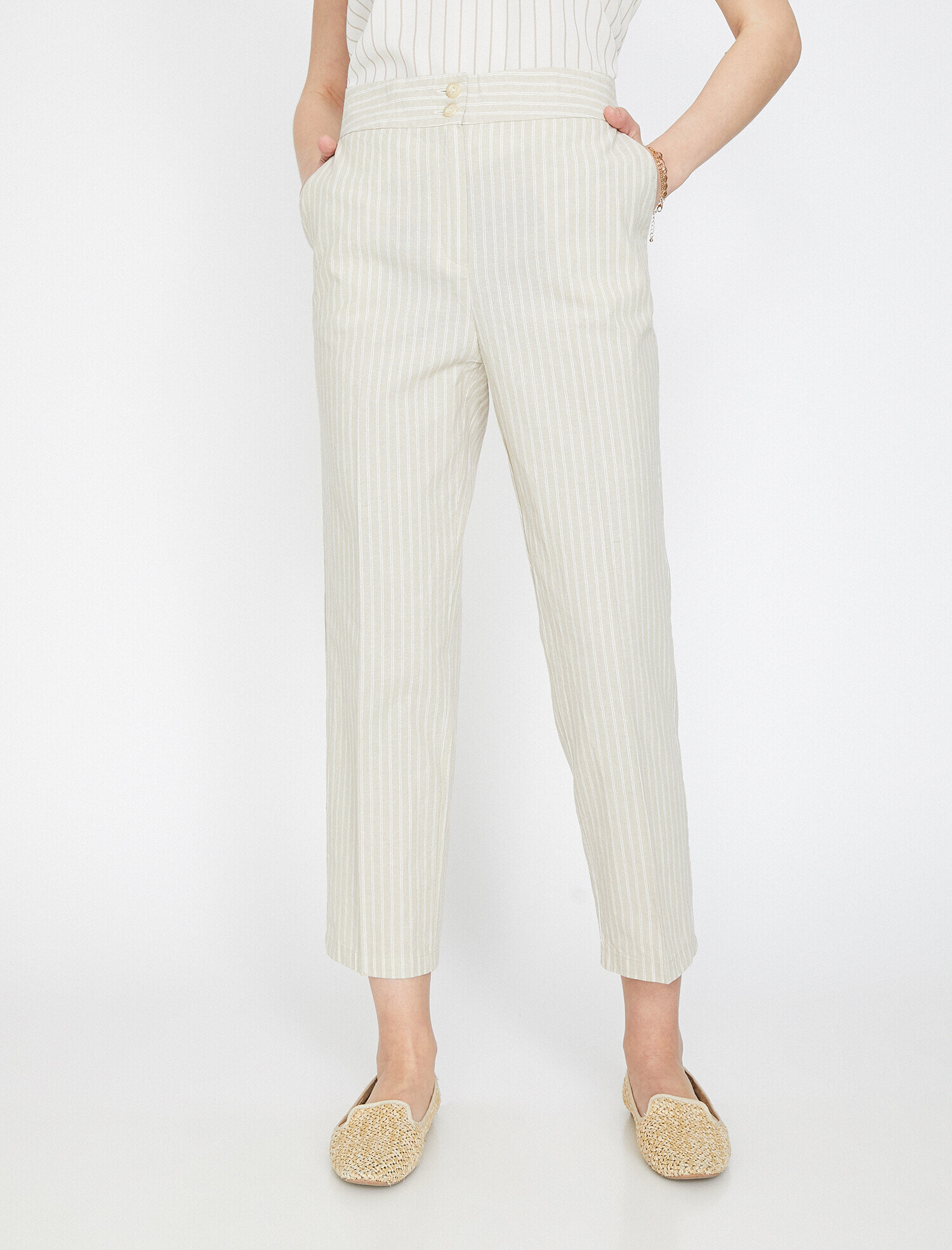 beige striped trousers