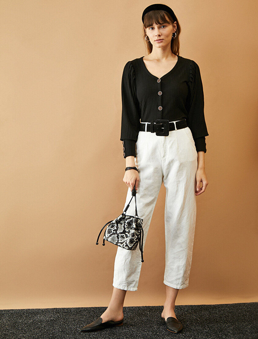 Düğme Detaylı T-Shirt