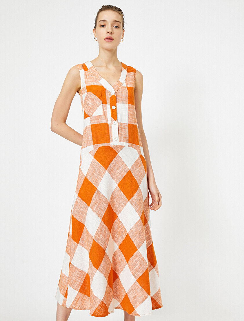 Düğme Detaylı Elbise