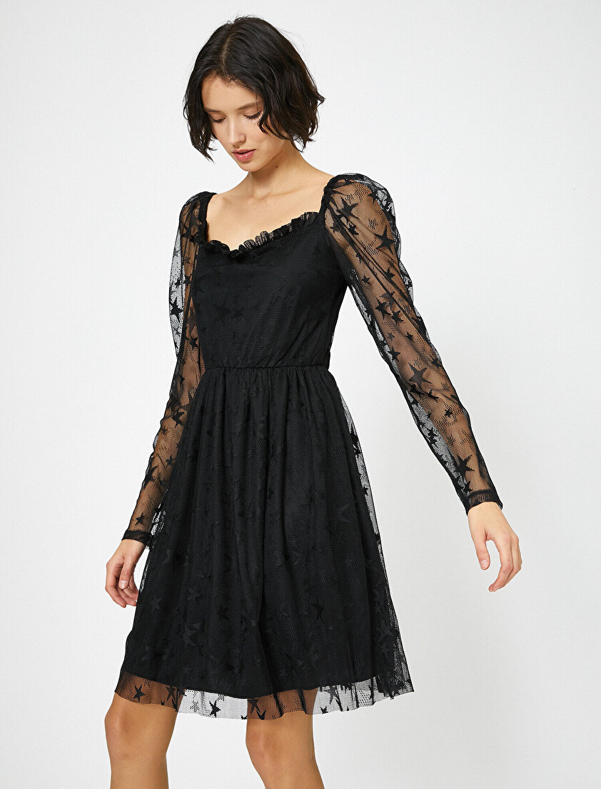 Tül Detaylı Elbise