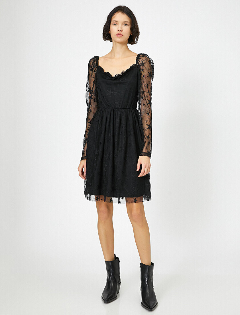 Tül Detaylı Elbise