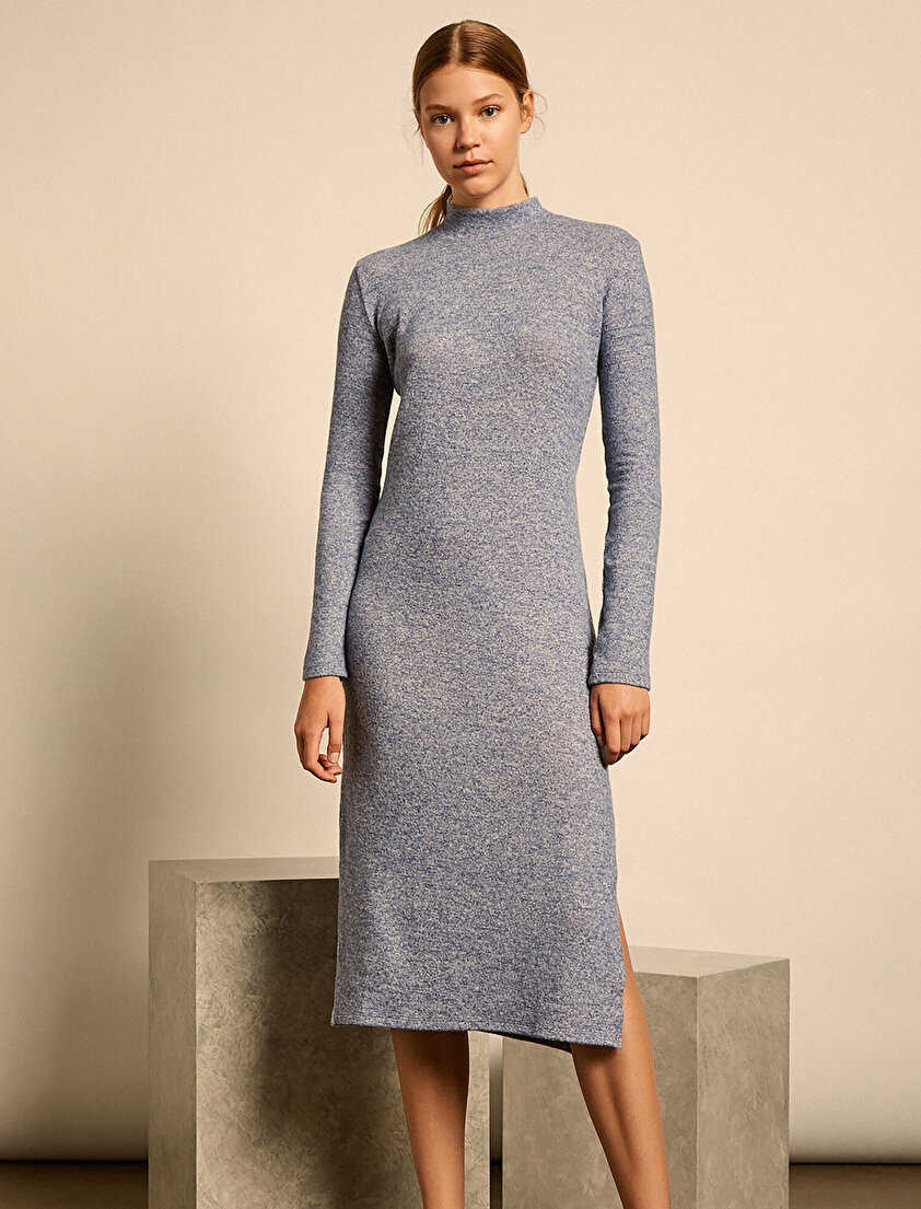 Yırtmaç Detaylı Elbise