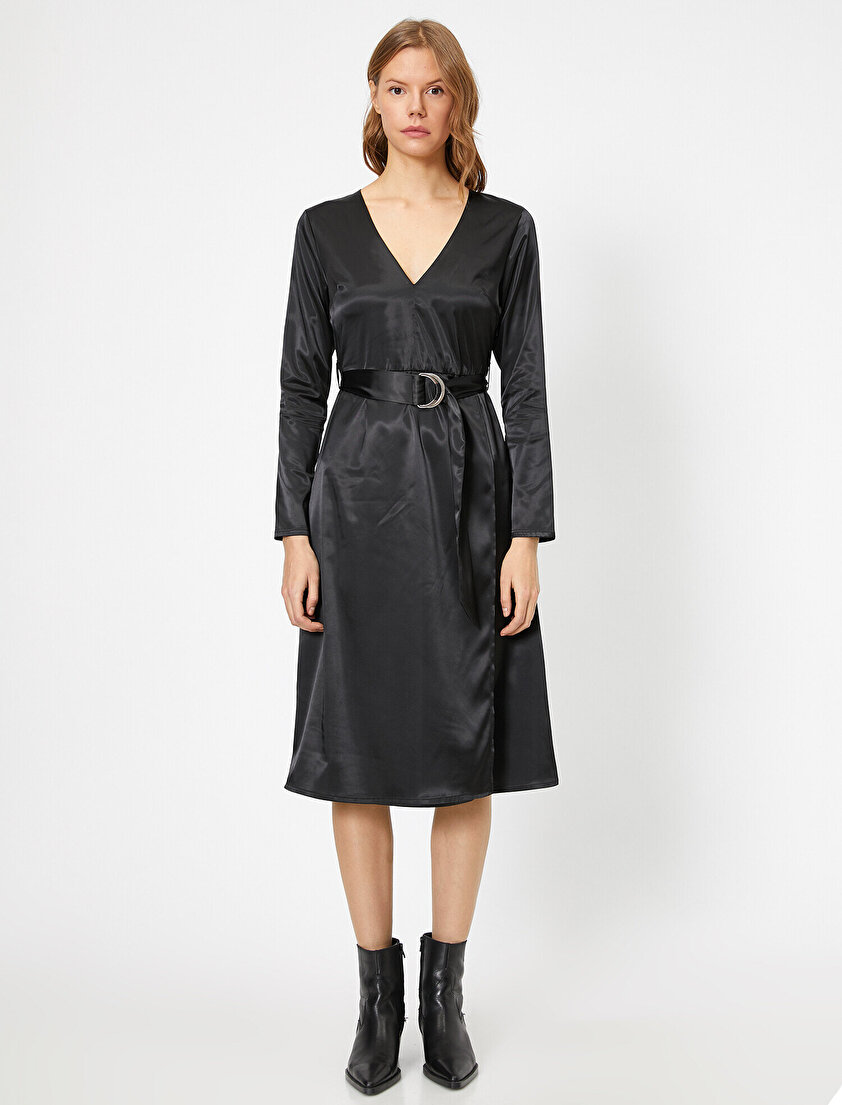 Kemer Detaylı Elbise