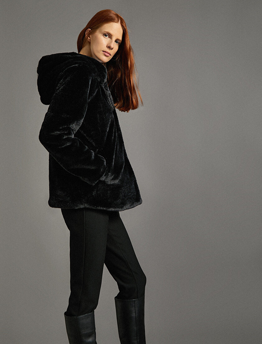 Kapüşonlu Peluş Kaban