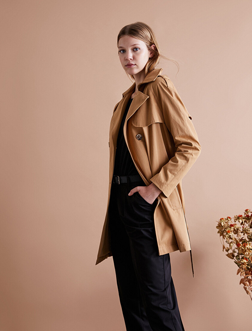 Düğme Detaylı Trençkot