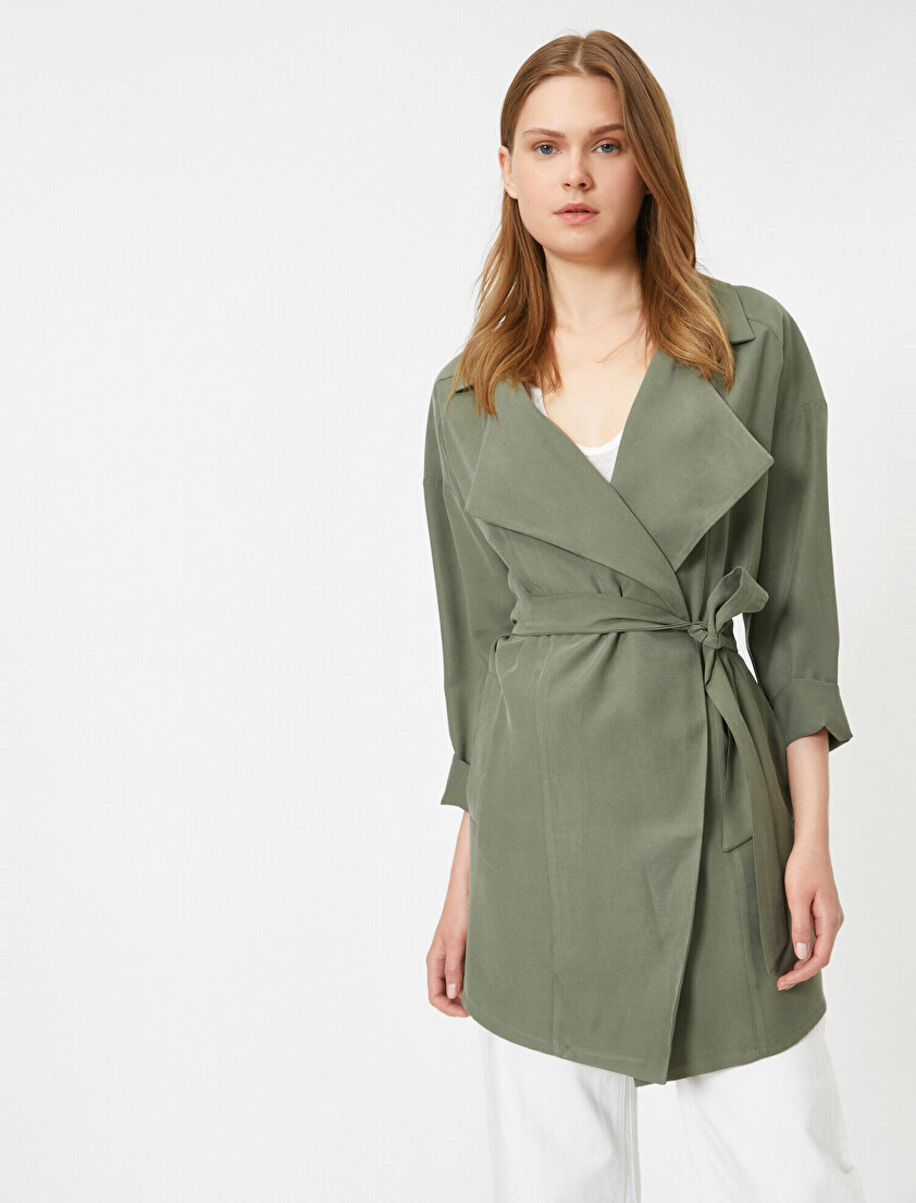 Yaka Detaylı Beli Bağlamalı Trençkot