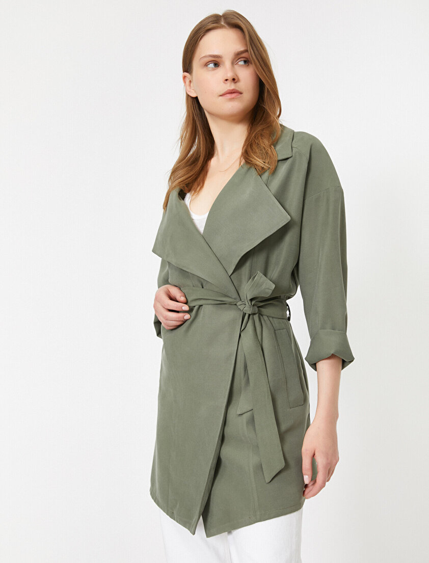 Yaka Detaylı Beli Bağlamalı Trençkot