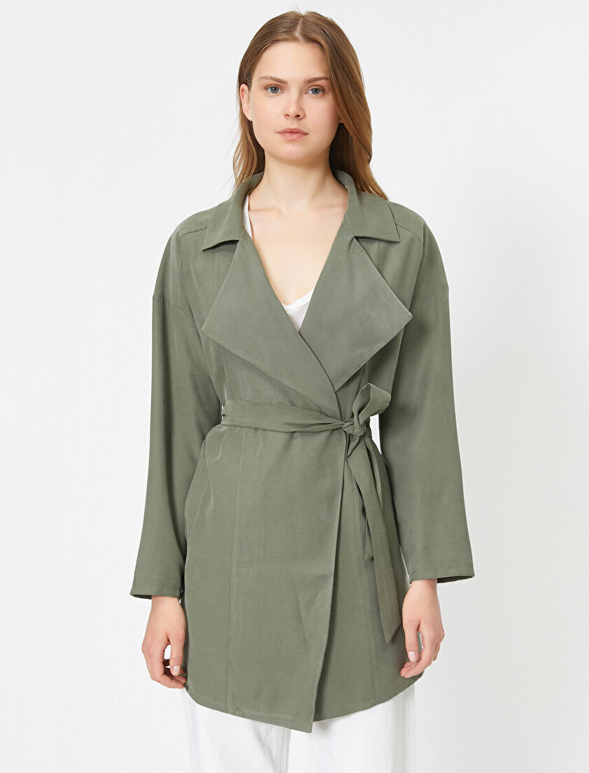 Yaka Detaylı Beli Bağlamalı Trençkot