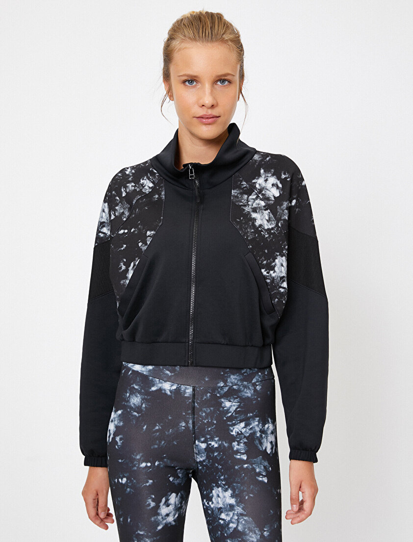 Ebru Şallı Loves Koton Sport Mont