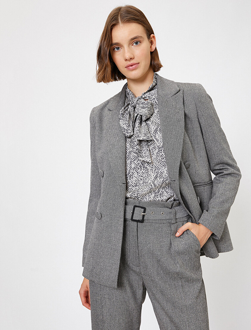 Düğme Detaylı Ceket