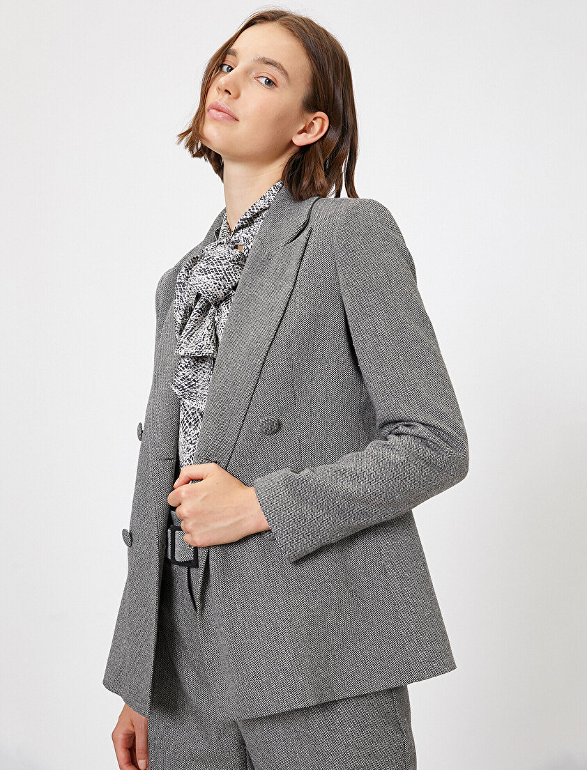 Düğme Detaylı Ceket