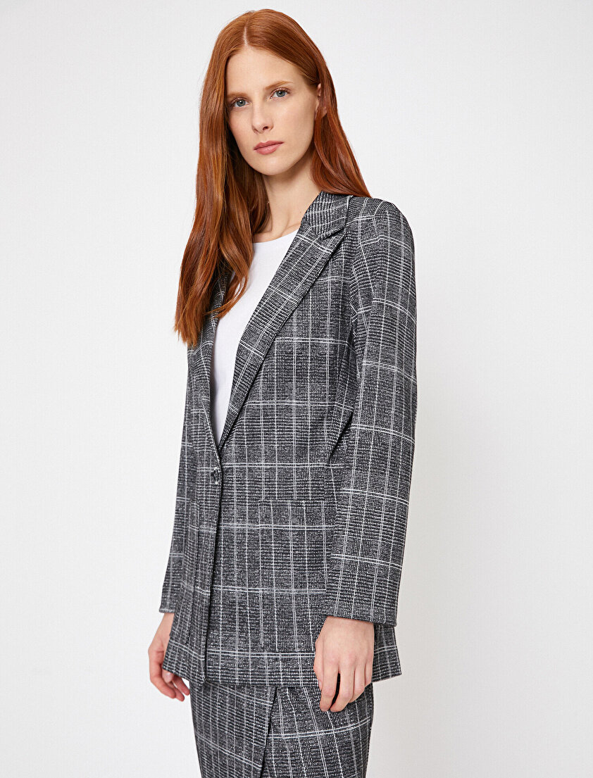 Düğme Detaylı Ceket