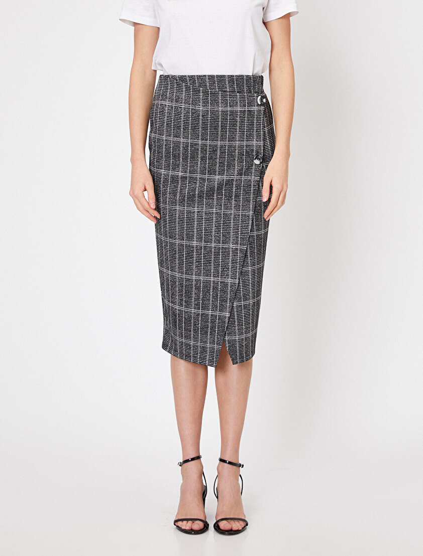 Düğme Detaylı Etek