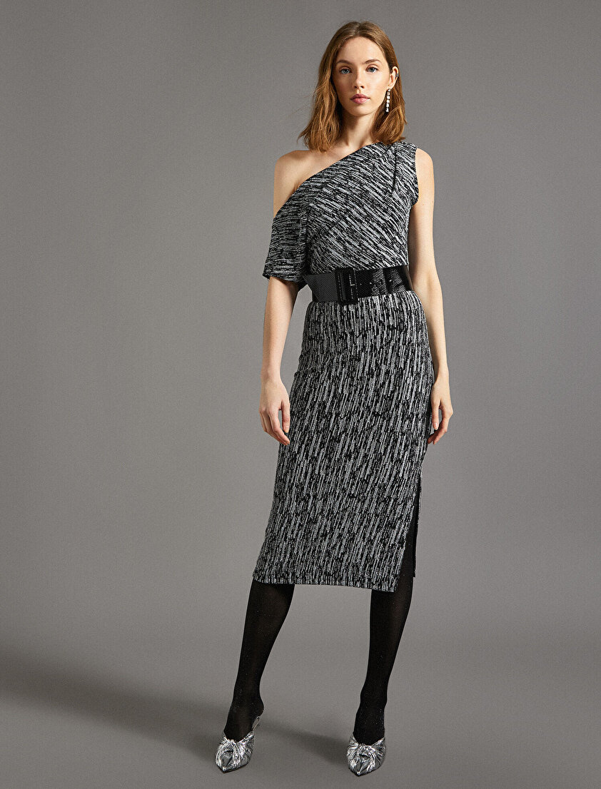 Simli Desenli Düşük Omuz Yırtmaçlı Midi Boy Elbise