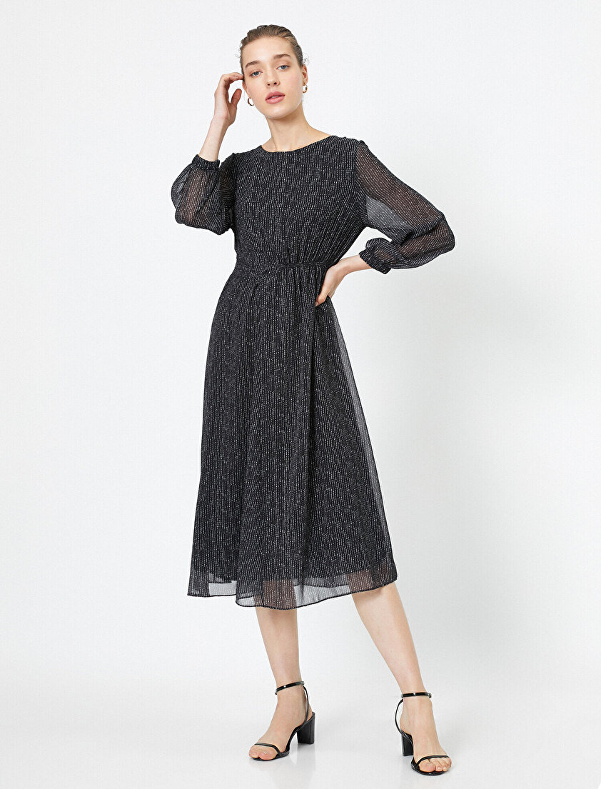 Tül Detaylı Elbise