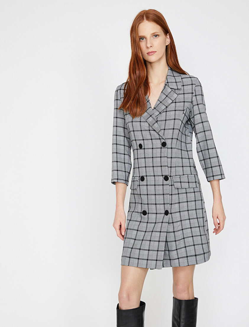 Düğme Detaylı Elbise