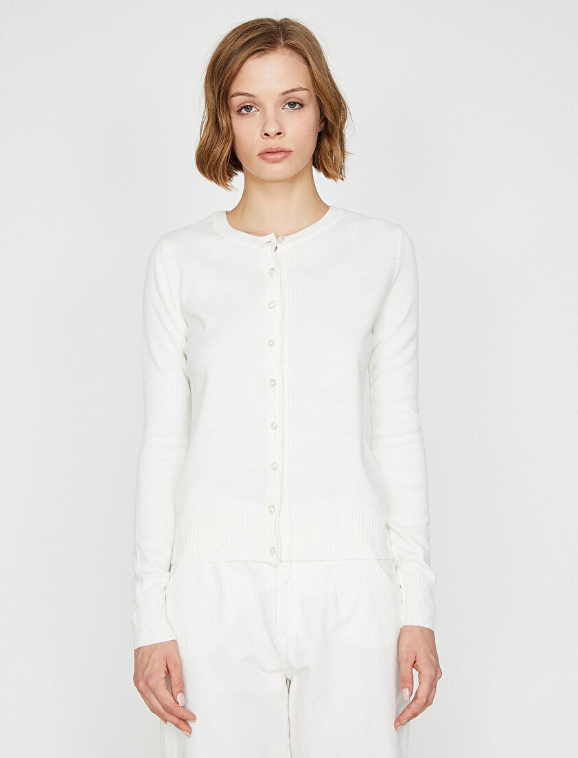 Düğme Detaylı Hırka