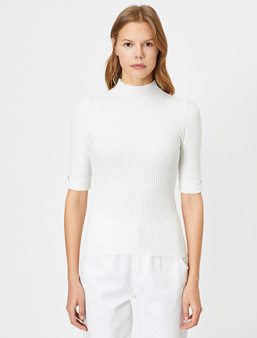 Düğme Detaylı Kazak