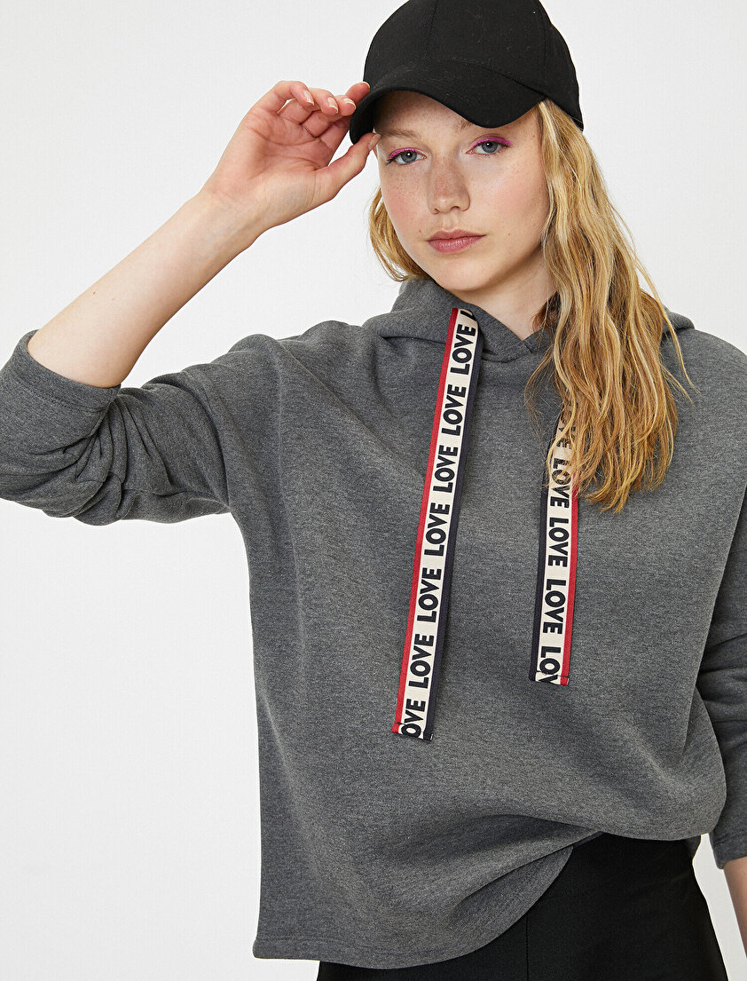 Kapüşonlu Sweatshirt