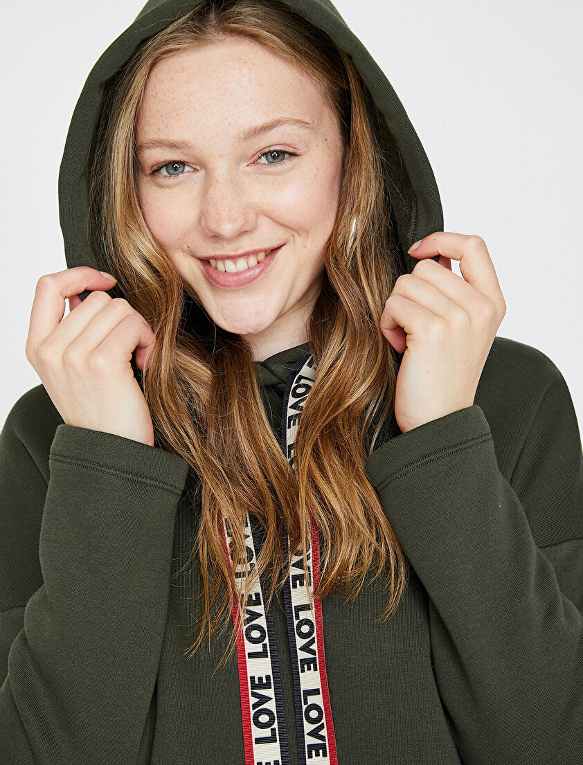 Kapüşonlu Sweatshirt