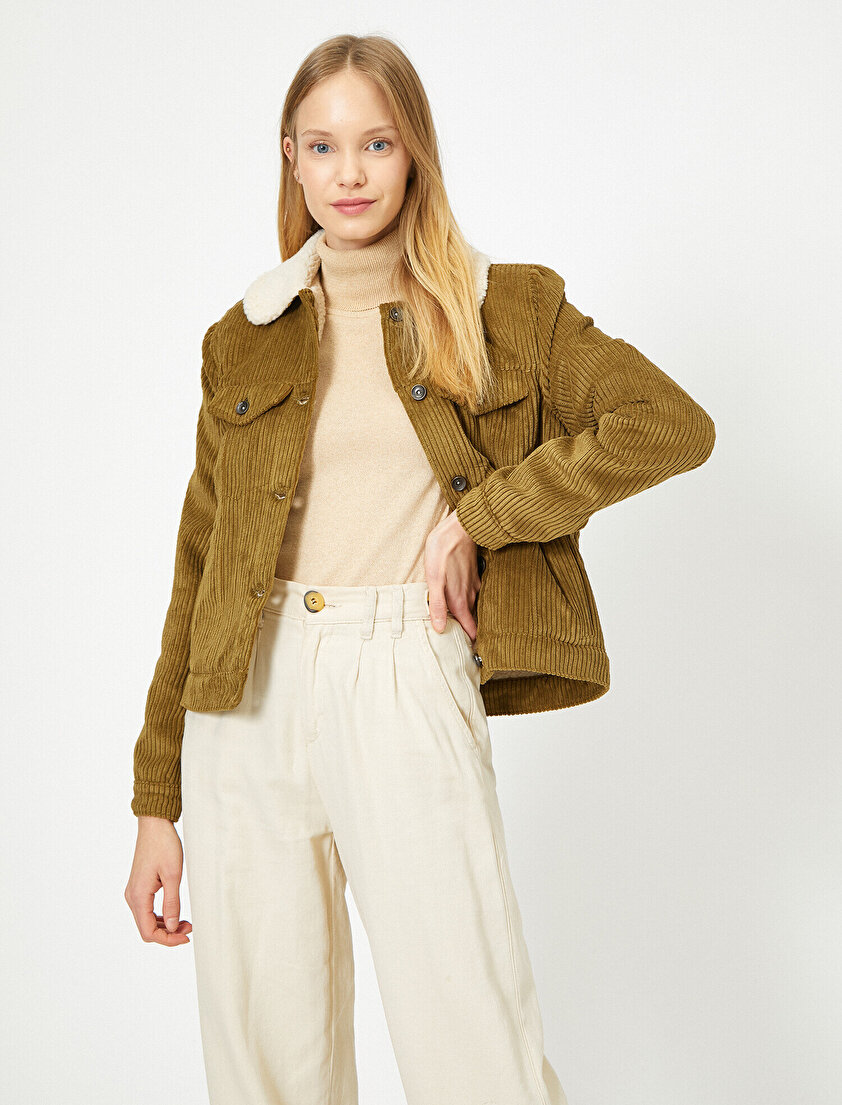 Yakası Ve İçi Suni Kürk Detaylı Mont