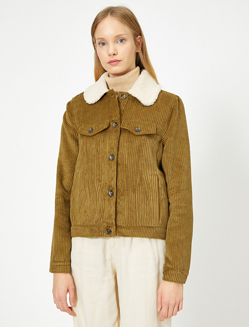 Yakası Ve İçi Suni Kürk Detaylı Mont