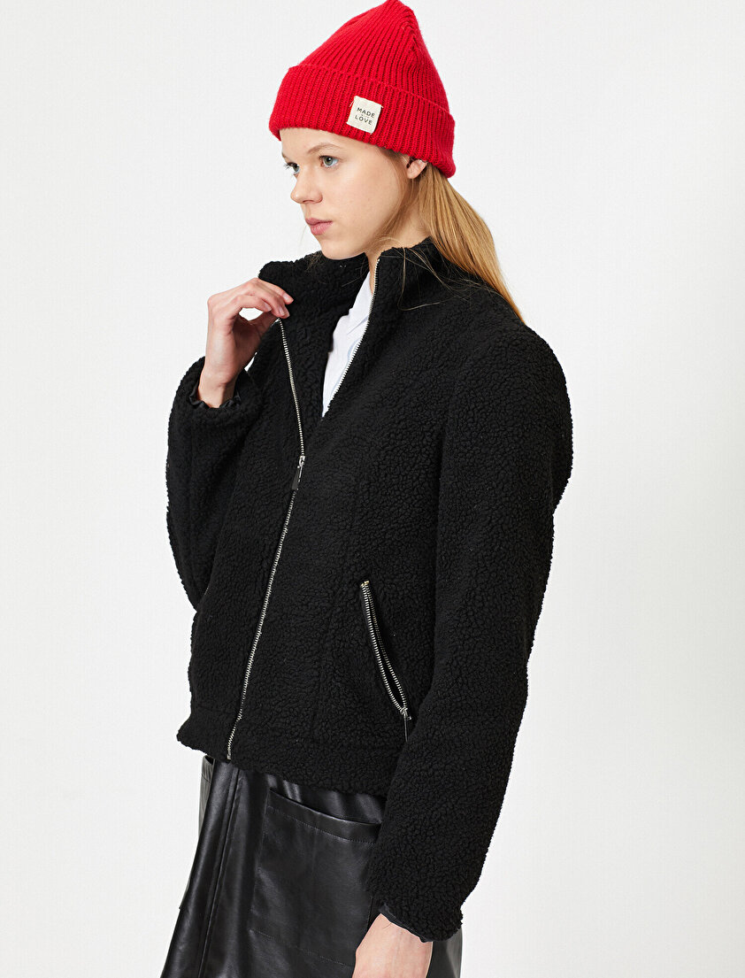 Cep Detaylı Peluş Mont