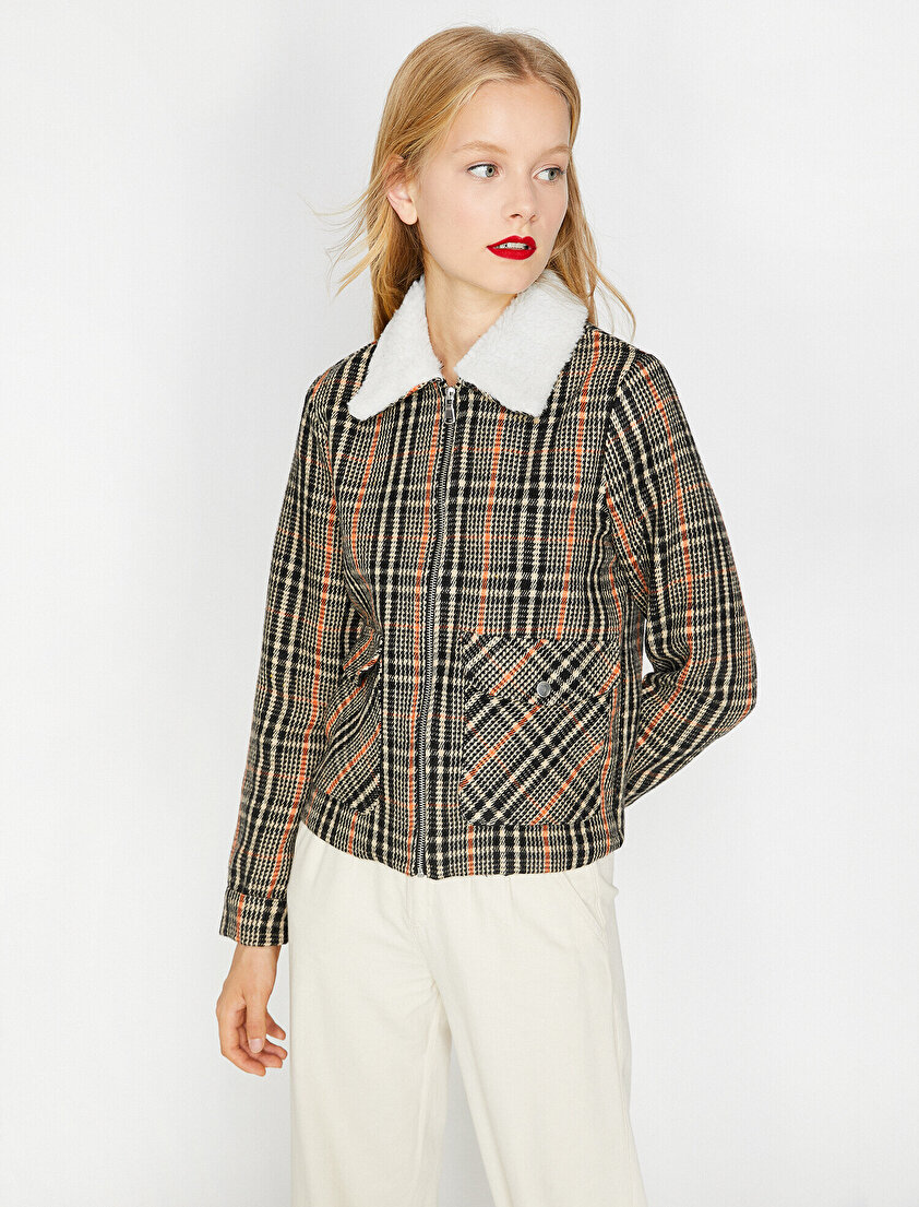 Yakası Suni Kürklü Mont