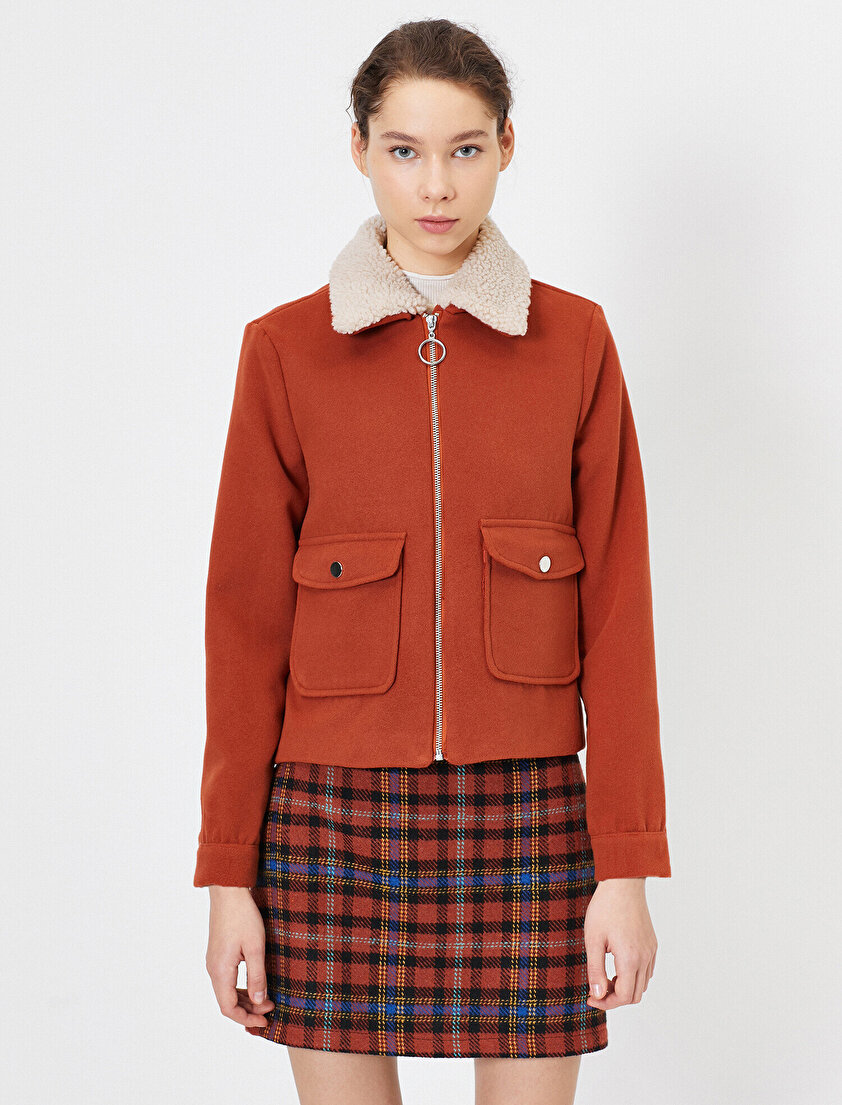 Yakası Suni Kürklü Mont