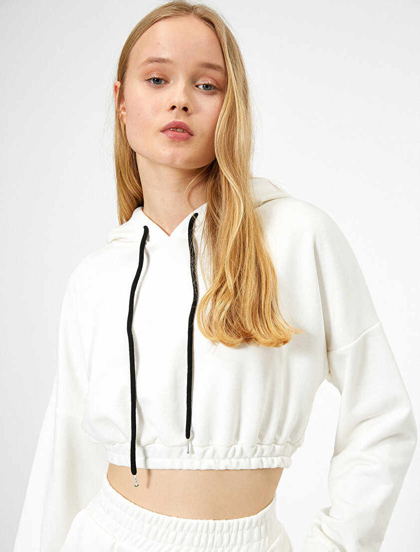 Kapüşonlu Etek Ucu Lastikli Kısa Sweatshirt