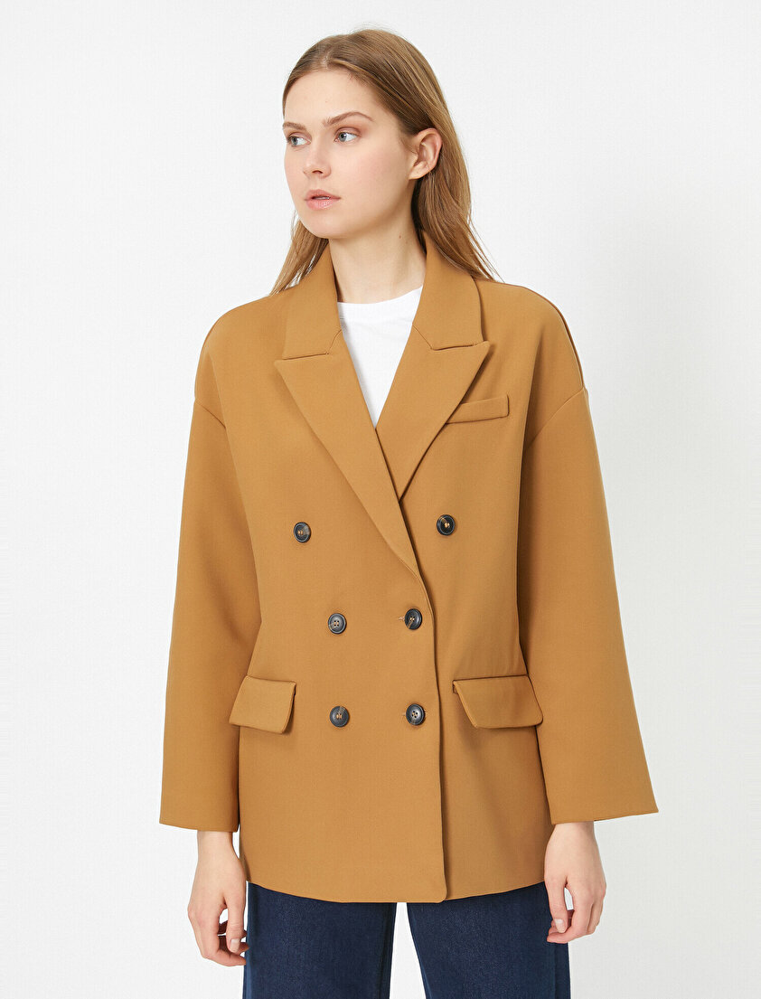 V Yaka Cepli Düğme Detaylı Ceket