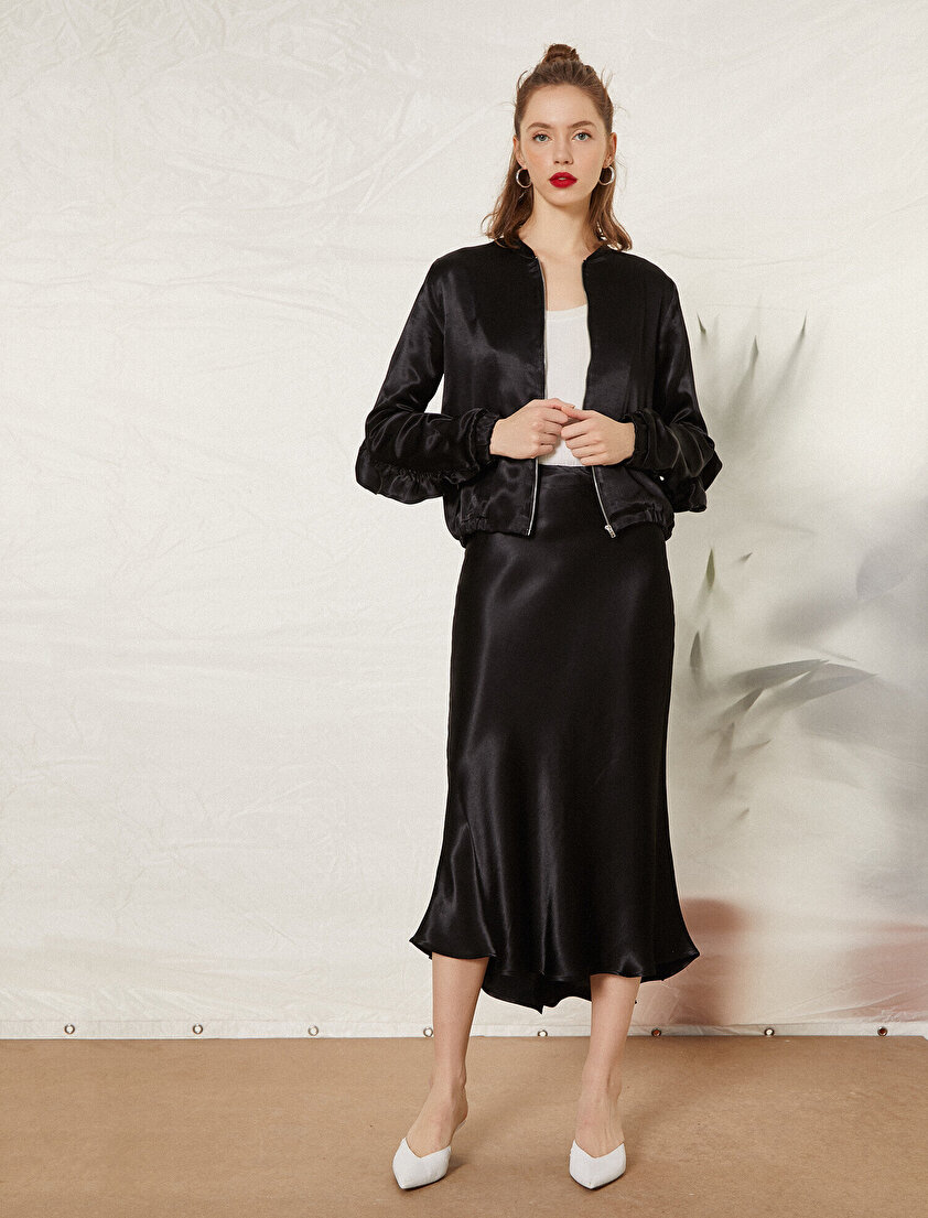 Parlak Saten Kumaş Fırfırlı Uzun Kollu Ceket