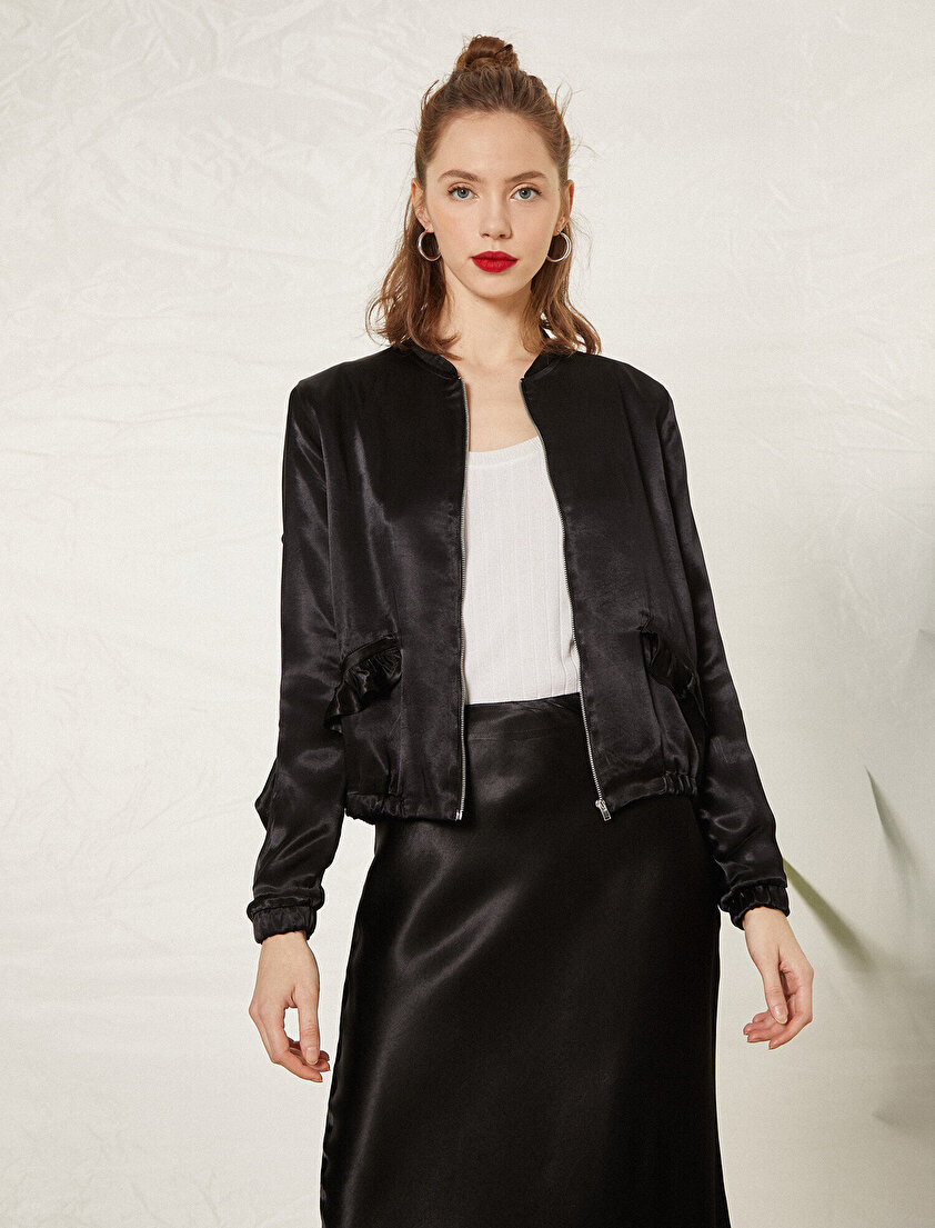 Parlak Saten Kumaş Fırfırlı Uzun Kollu Ceket