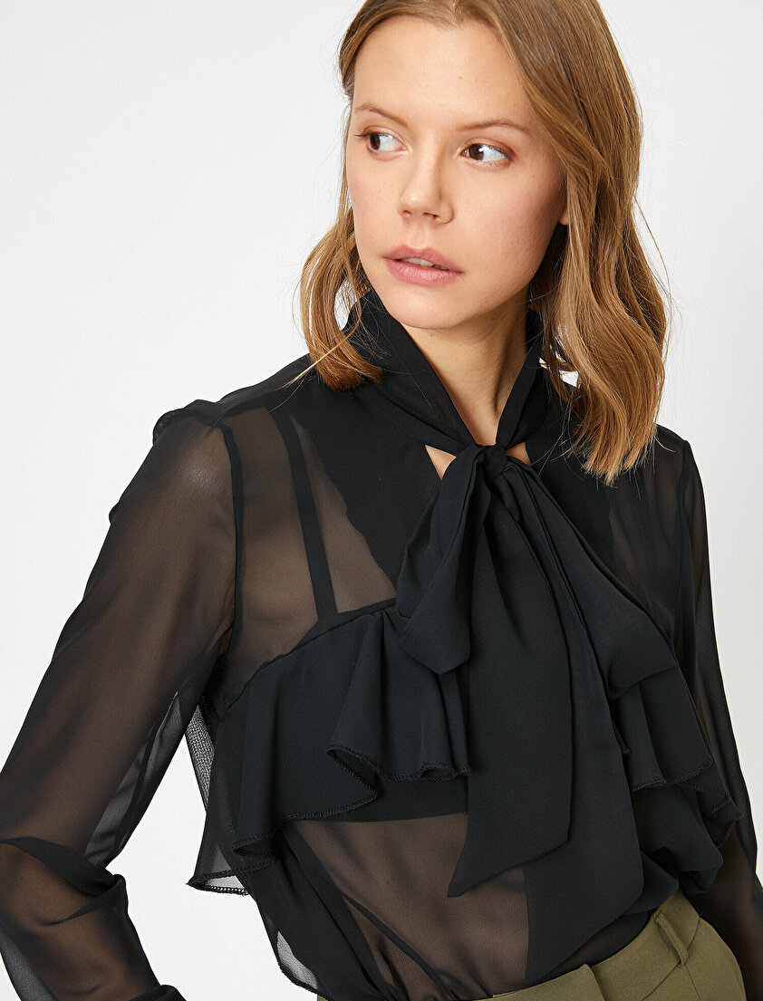 Yaka Bağcık Detaylı Fırfırlı Tül Uzun Kollu Bluz