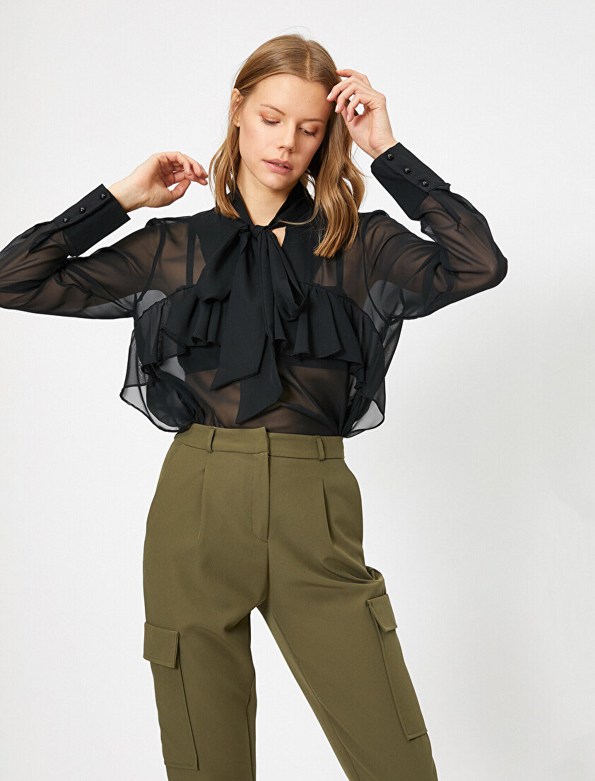 Yaka Bağcık Detaylı Fırfırlı Tül Uzun Kollu Bluz