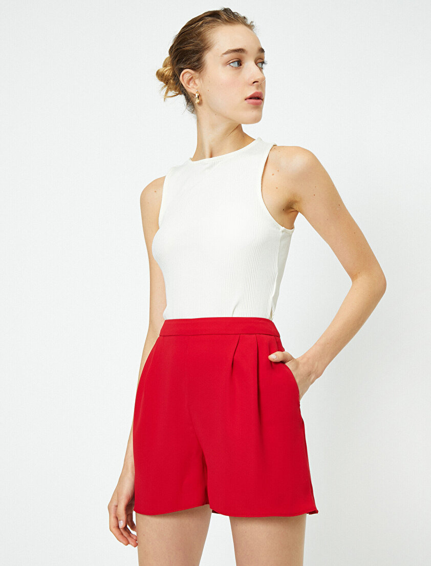 Normal Bel Cep Detaylı Şort