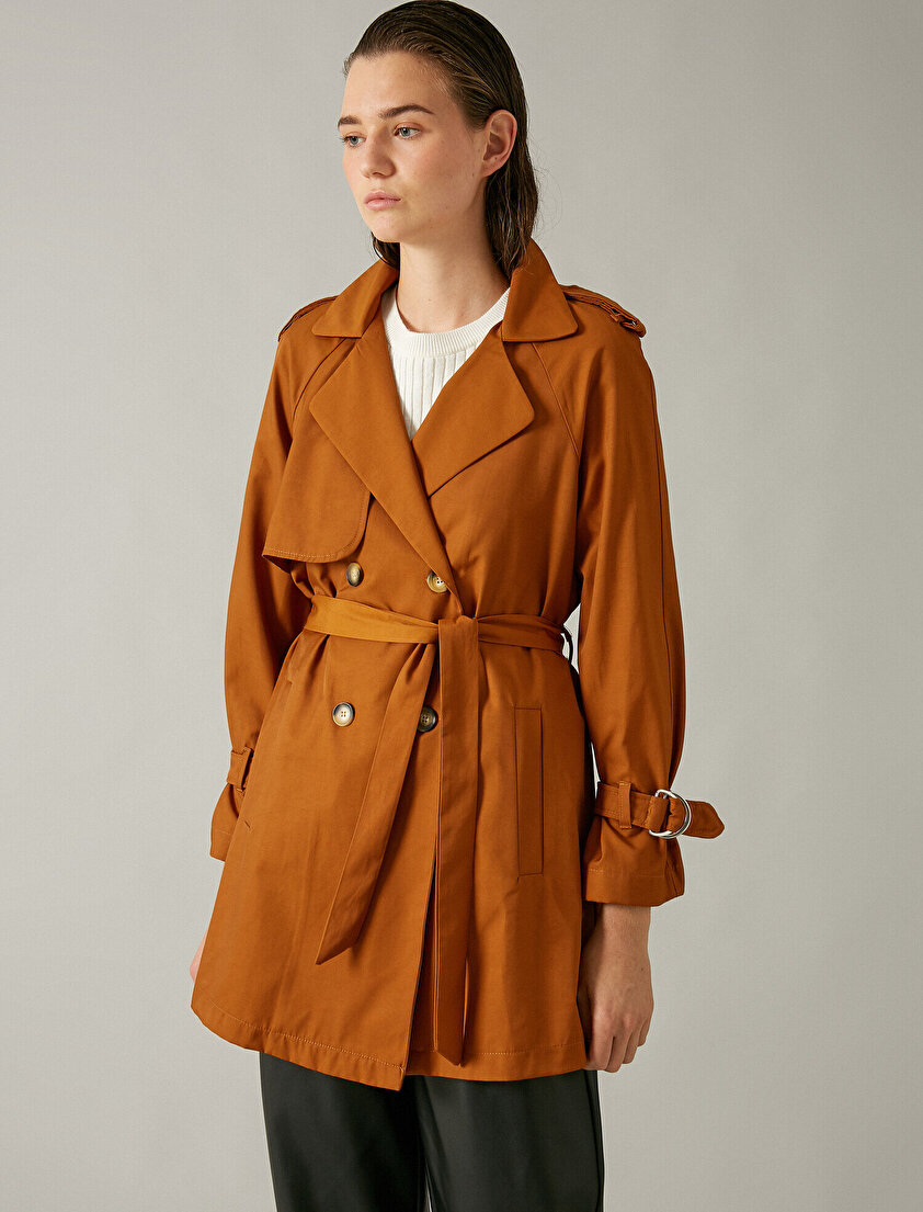 Kemer Detaylı Cepli Trençkot