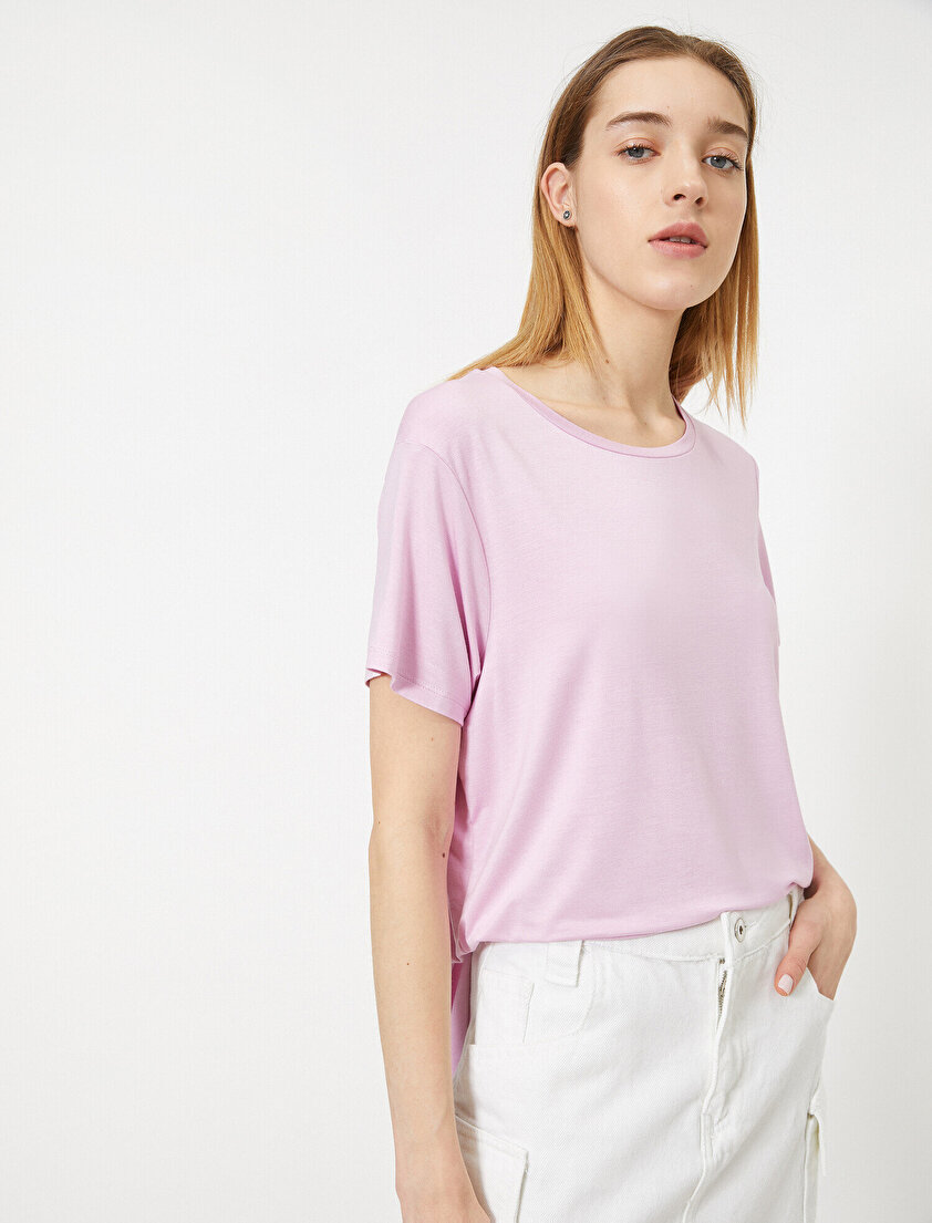 Yırtmaç Detaylı Bol Kesim Tişört