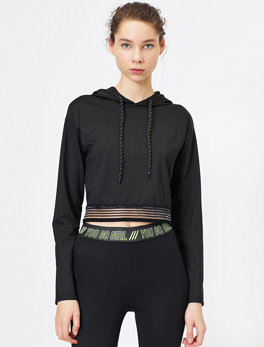 Kapüşonlu Sırt Detaylı Crop Sweatshirt