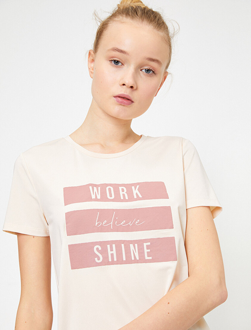 Sırt Detaylı T-Shirt