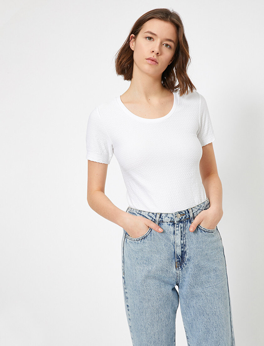 Bisiklet Yaka Dar Kalıp Basic Tişört