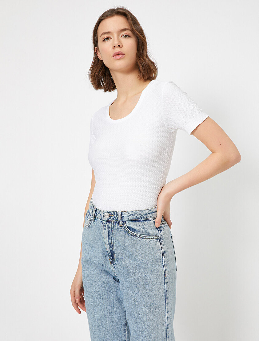 Bisiklet Yaka Dar Kalıp Basic Tişört