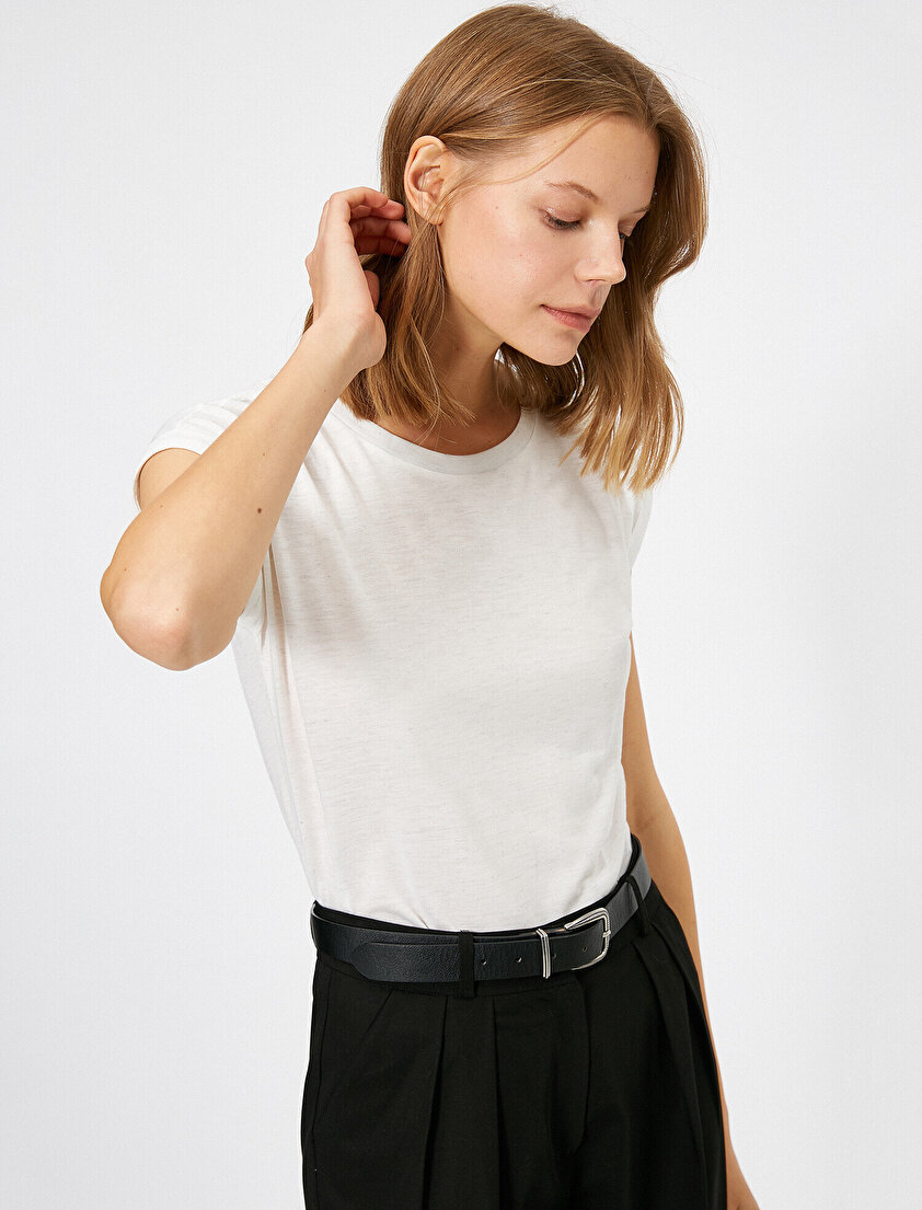 Bisiklet Yaka Simli Kumaşlı Tişört