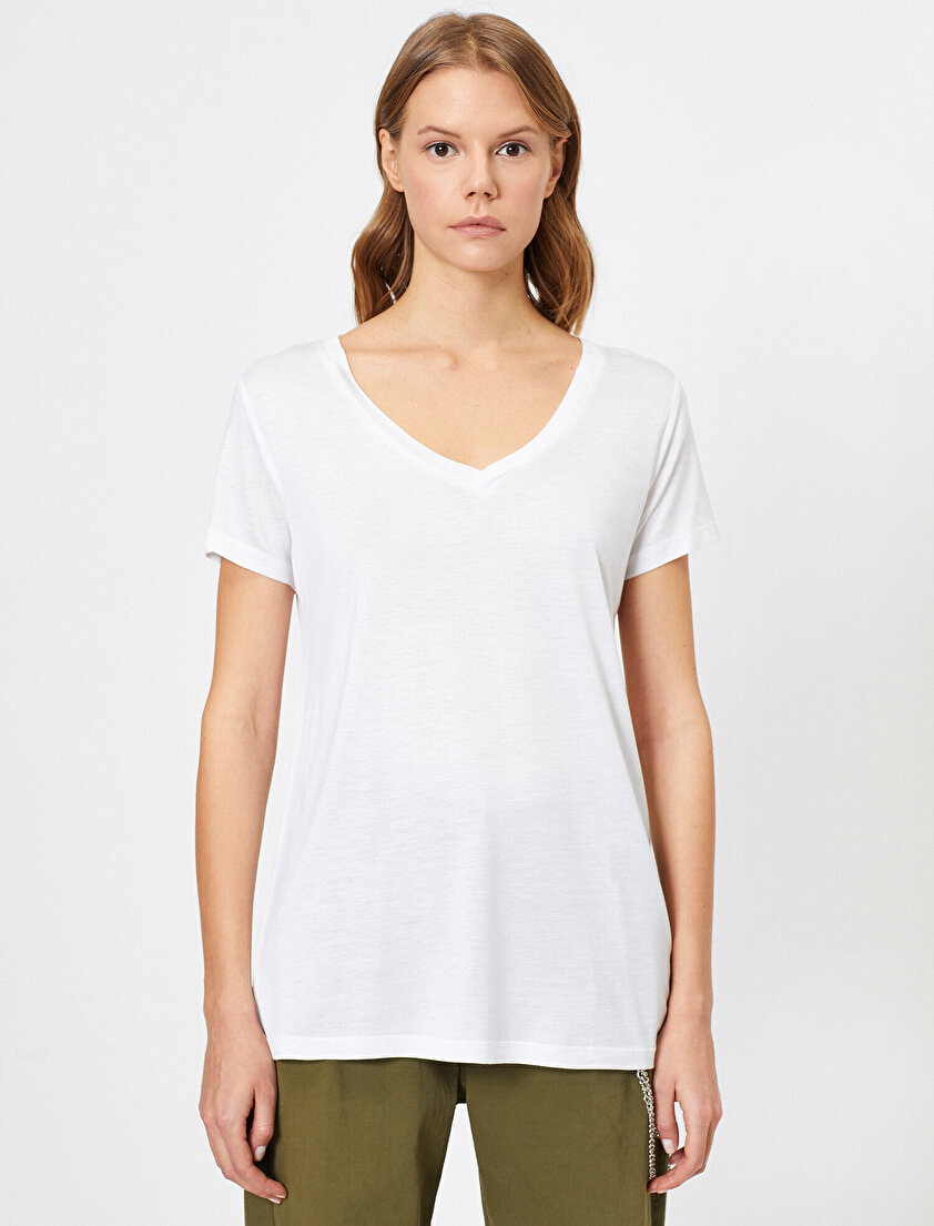 V Yaka Bol Kesim Basic Tişört